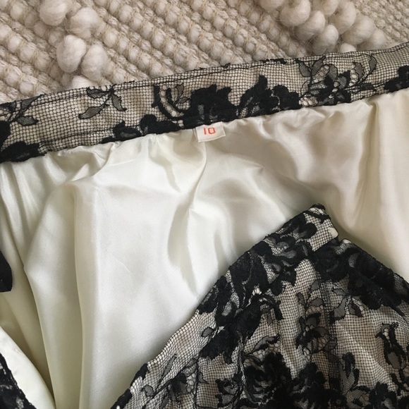 Vintage Lace Overlay Party Skirt - Picture 5 of 5